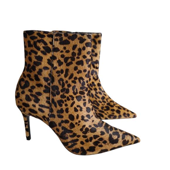 Schutz Mikki Casual Leopard Print Pointed Toe Genuine Calf Hair Bootie Size 9 - Picture 1 of 7